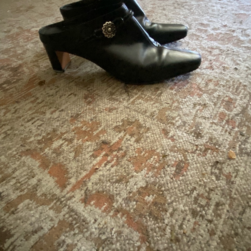 BRIGHTON ~ Mules